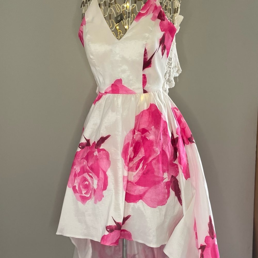 Floral dress perfect for that special occasion!
